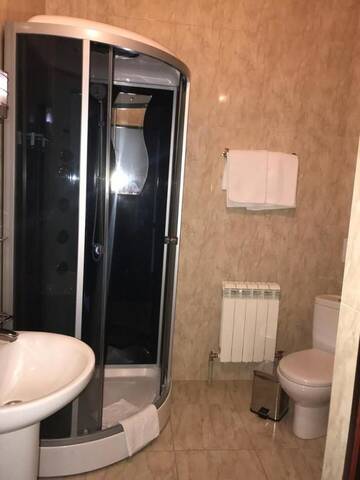 Фото номера Полулюкс Гостиница Luxor г. Ессентуки 6