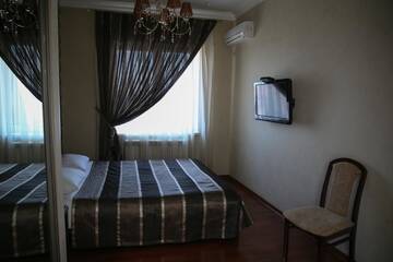 Фото номера Двухместный номер Делюкс с 1 кроватью и душем Гостиница Luxor г. Ессентуки 3