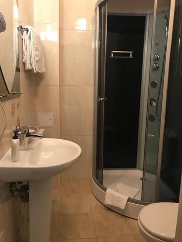 Фото номера Полулюкс Гостиница Luxor г. Ессентуки 10
