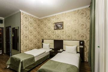 Фото номера Комфорт с балконом Гостиница Verona Hotel г. Ессентуки 4