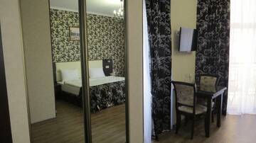 Фото номера Номер делюкс премиум с 1 двуспальной кроватью Гостиница Verona Hotel г. Ессентуки 3