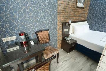 Фото номера Номер улучшенный с 1 двуспальной кроватью Гостиница Verona Hotel г. Ессентуки 4