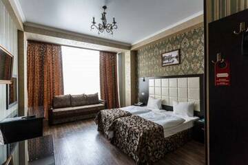 Фото номера Номер полулюкс с 1 двуспальной кроватью Гостиница Verona Hotel г. Ессентуки 2