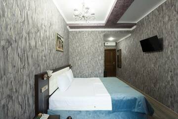 Фото номера Номер улучшенный премиум с 1 двуспальной кроватью Гостиница Verona Hotel г. Ессентуки 8