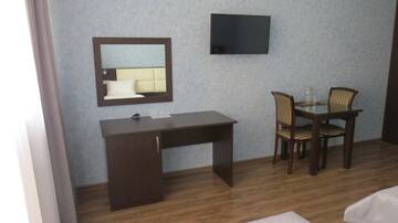 Фото номера Номер улучшенный комфорт с 1 двуспальной кроватью Гостиница Verona Hotel г. Ессентуки 8